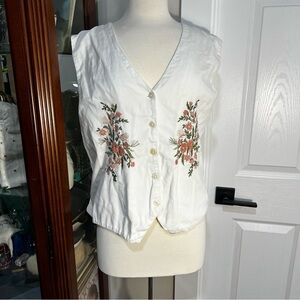 Vintage White Floral Embroidered Vest